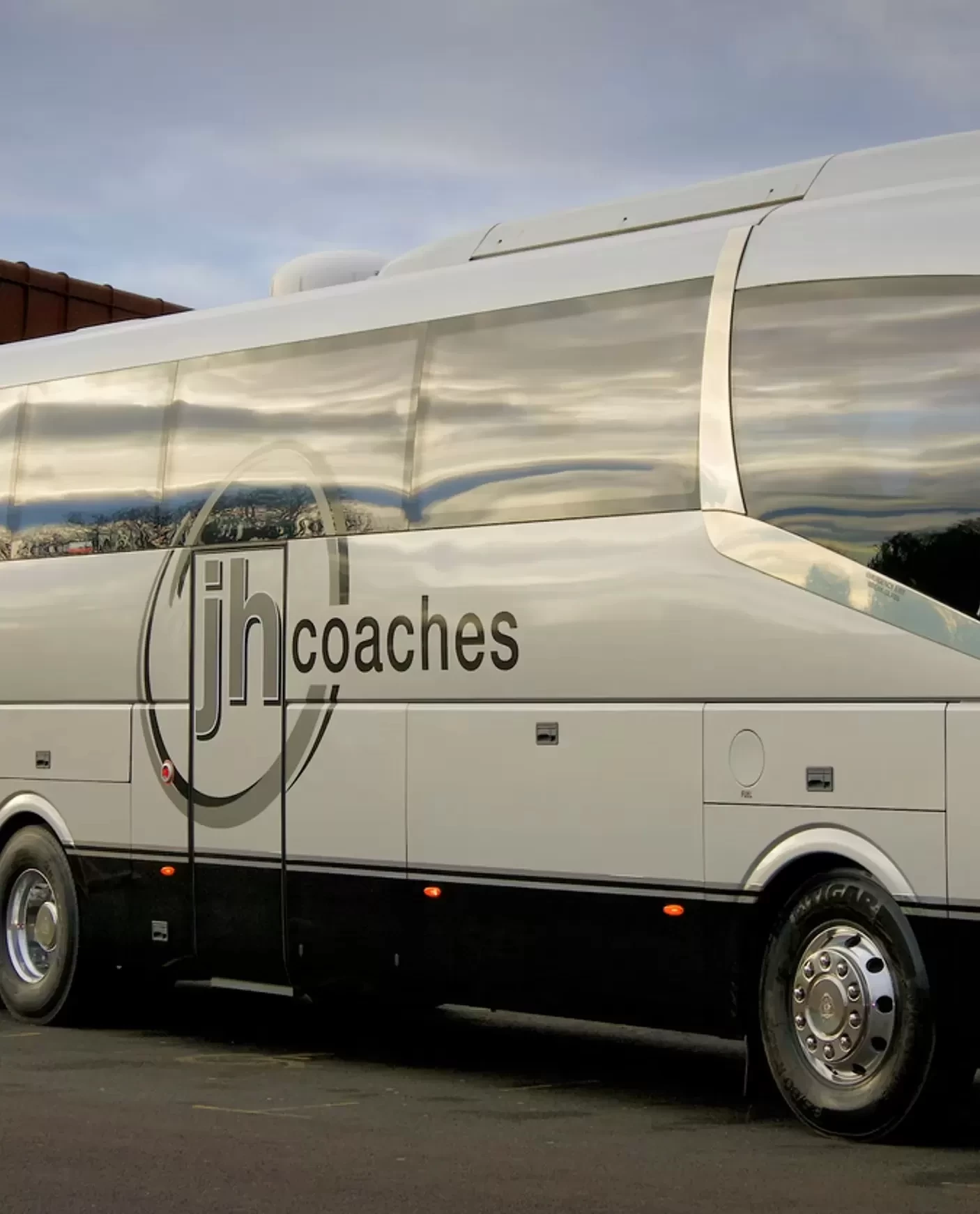 41 Seater coach side view